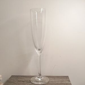 D & V Elegant Clear Champagne Flute